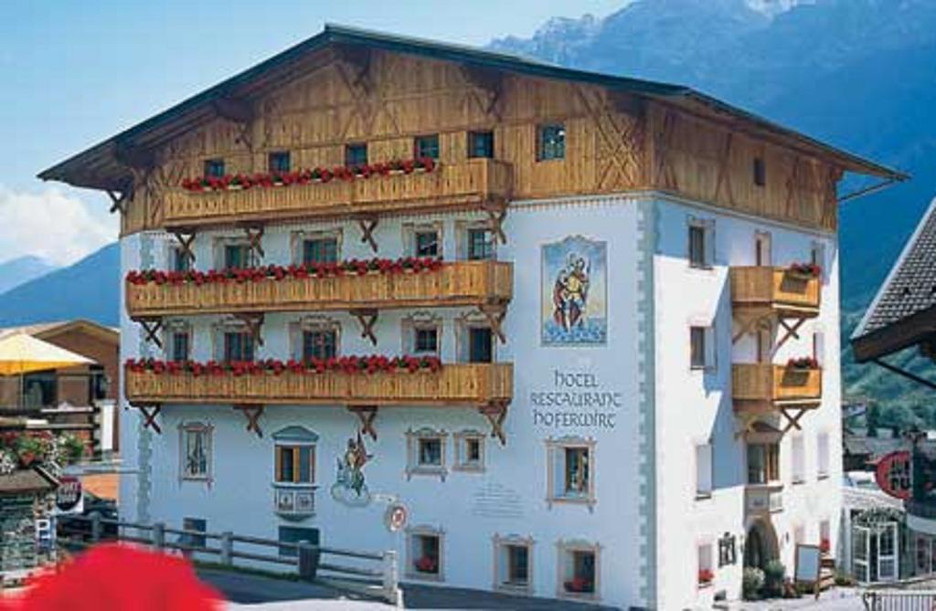Hotel Hoferwirt Нойщифт им Щубайтал Екстериор снимка