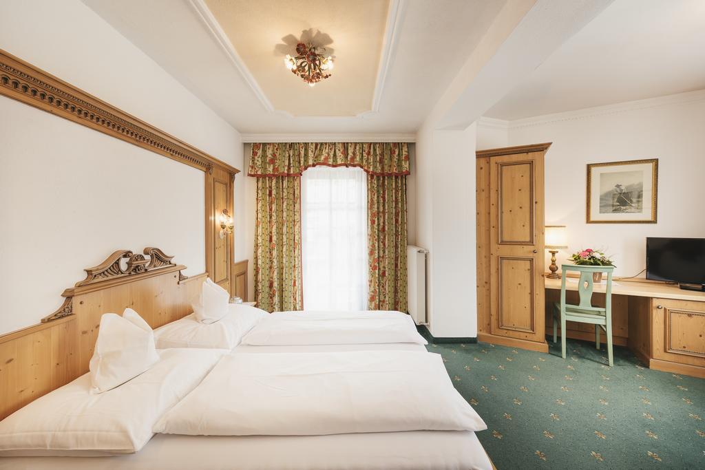 Hotel Hoferwirt Нойщифт им Щубайтал Екстериор снимка
